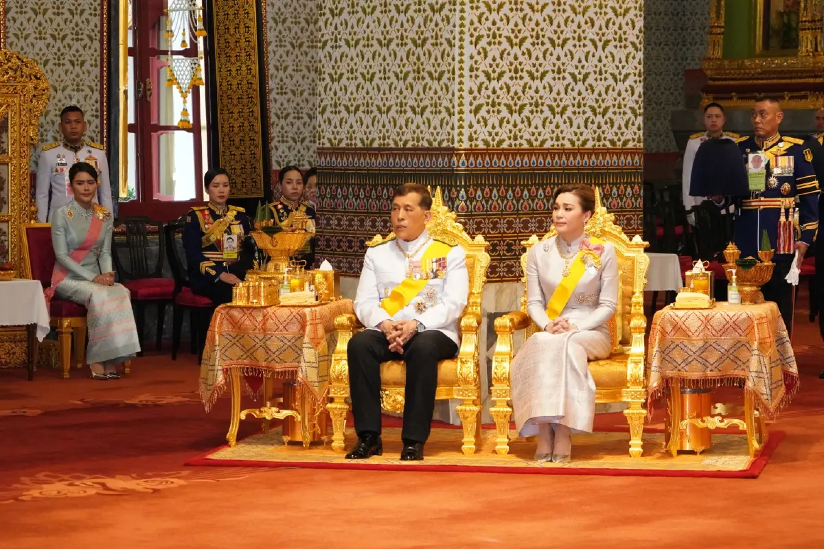 ในหลวง-พระราชินี เสด็จฯ ในการพระราชพิธีฉัตรมงคล พุทธศักราช 2568