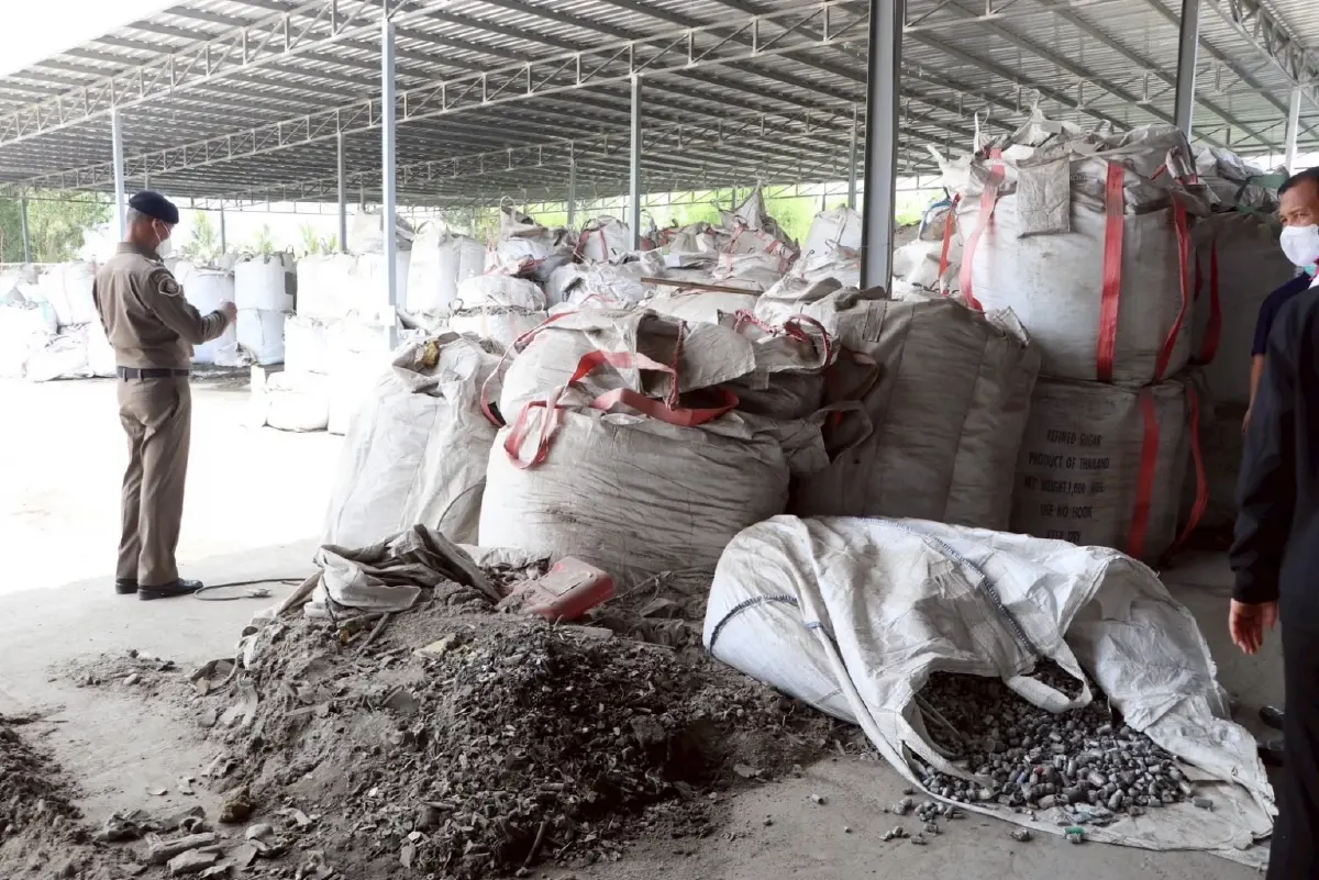 \'เอกนัฏ\' ส่งทีมสุดซอย บุกสอยโรงงานศูนย์เหรียญ ซุกเขตฟรีโซน