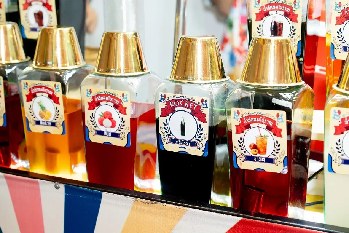 งานวัดกลางศูนย์การค้า ชิมของหวาน อาหารโบราณ ชมของเล่นวันวาน