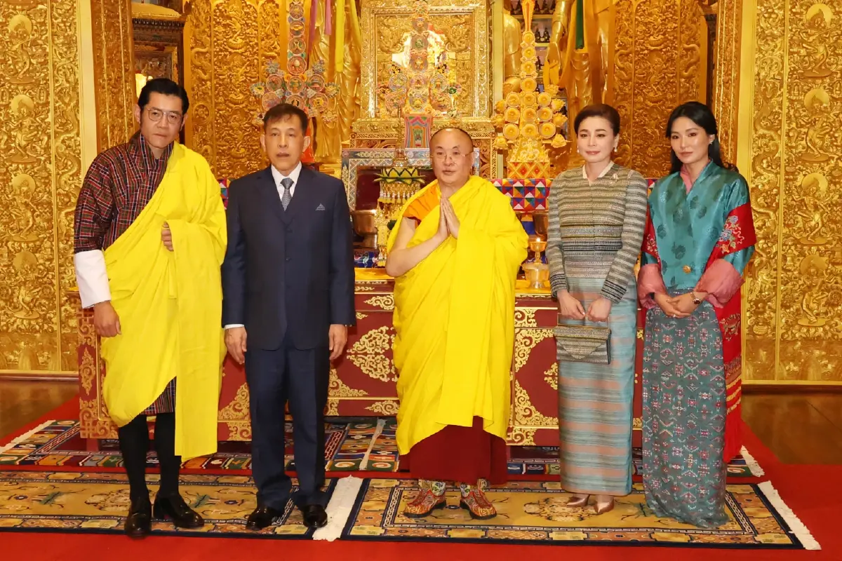 พระราชินีฉลองพระองค์ผ้าไทย ทรงสืบสานพระราชกรณียกิจด้านวัฒนธรรม