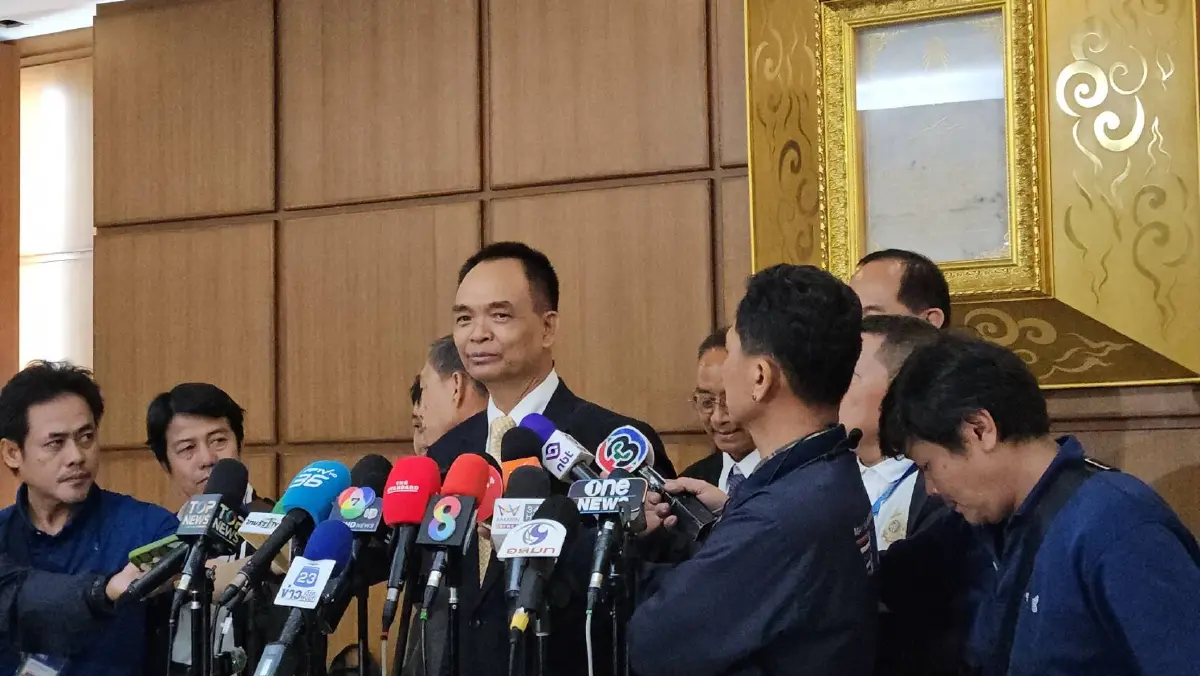 'ฉัตรวรรษ' นำทีม สว.ตัวตึงร้อง กกต.ยุติสอบปมฮั้วที่ร่วมดีเอสไอ