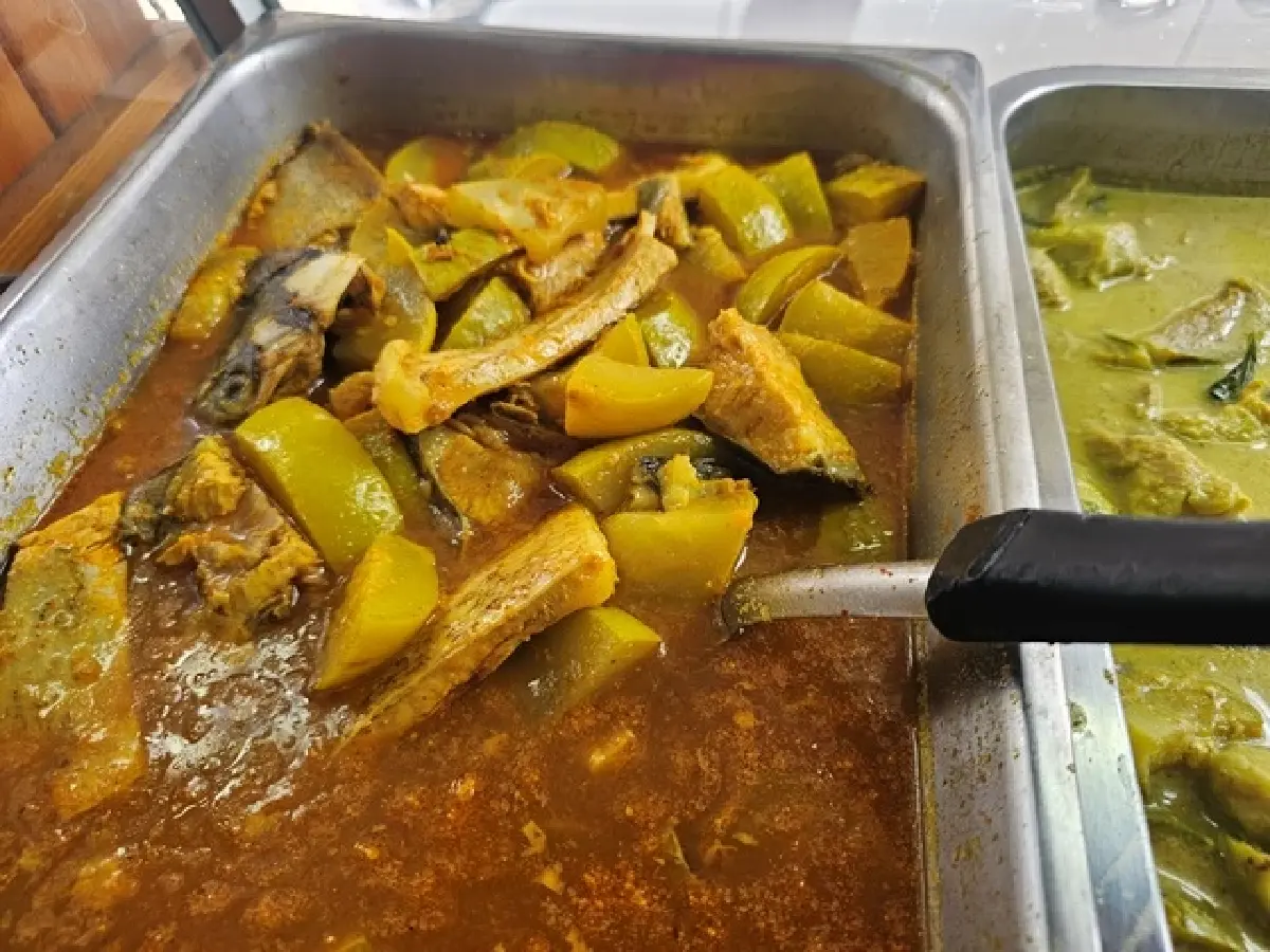 ‘ร้านข้าวแกงคุณแม้ว’ เด็ดทั้ง ขนมจีนน้ำยาใต้  & ขนมจีนน้ำเงี้ยว