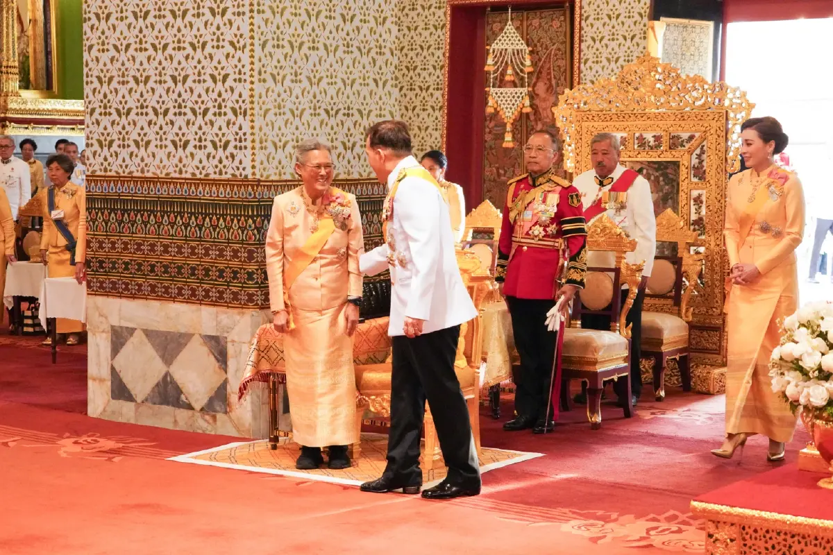 ในหลวง-พระราชินี ทรงบำเพ็ญพระราชกุศล พระราชพิธีฉัตรมงคล 2568