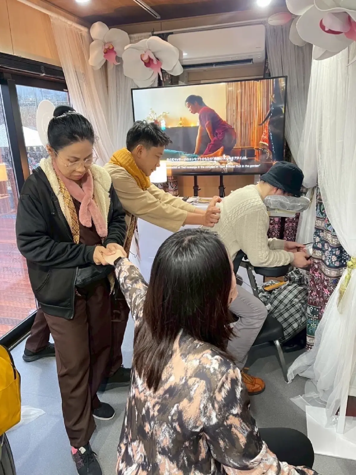 โรงเรียนอันดามัน สอนนวดไทยที่ 'แคลิฟอร์เนีย' จบได้ไลเซ่นรายได้เดือนเฉียดแสน