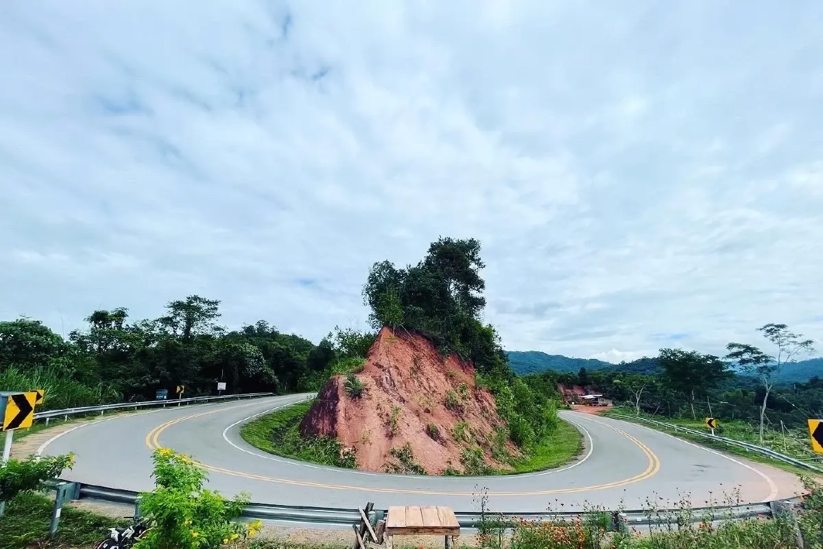 ทล.1081 ถนนสายโรแมนติกแห่ง 'น่าน' หนึ่งในเส้นทางสวยที่สุดในไทย