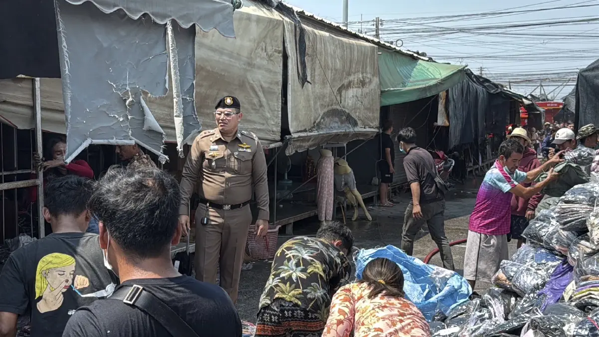 หนีตายอลหม่าน ไฟไหม้ตลาดโรงเกลือ สระแก้ว วอด 5 ห้อง เสียหาย 5 ล้าน