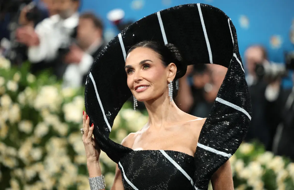 ประมวลภาพ ‘ลิซ่า’ ร่วมงาน Met Gala พร้อมเหล่าคนดังระดับโลก