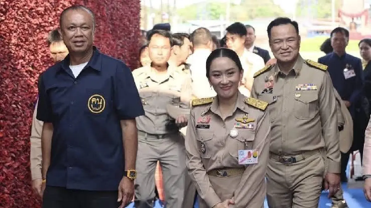 'เพื่อไทย' VS 'ภูมิใจไทย' นายกฯ คนละครึ่ง เปลี่ยนผู้นำ พรรคแกนนำ