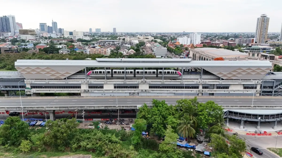 ส่อง 'รถไฟฟ้าสีชมพู' เข้าเมืองทอง เดือนหน้าเตรียมทดลองนั่งฟรี