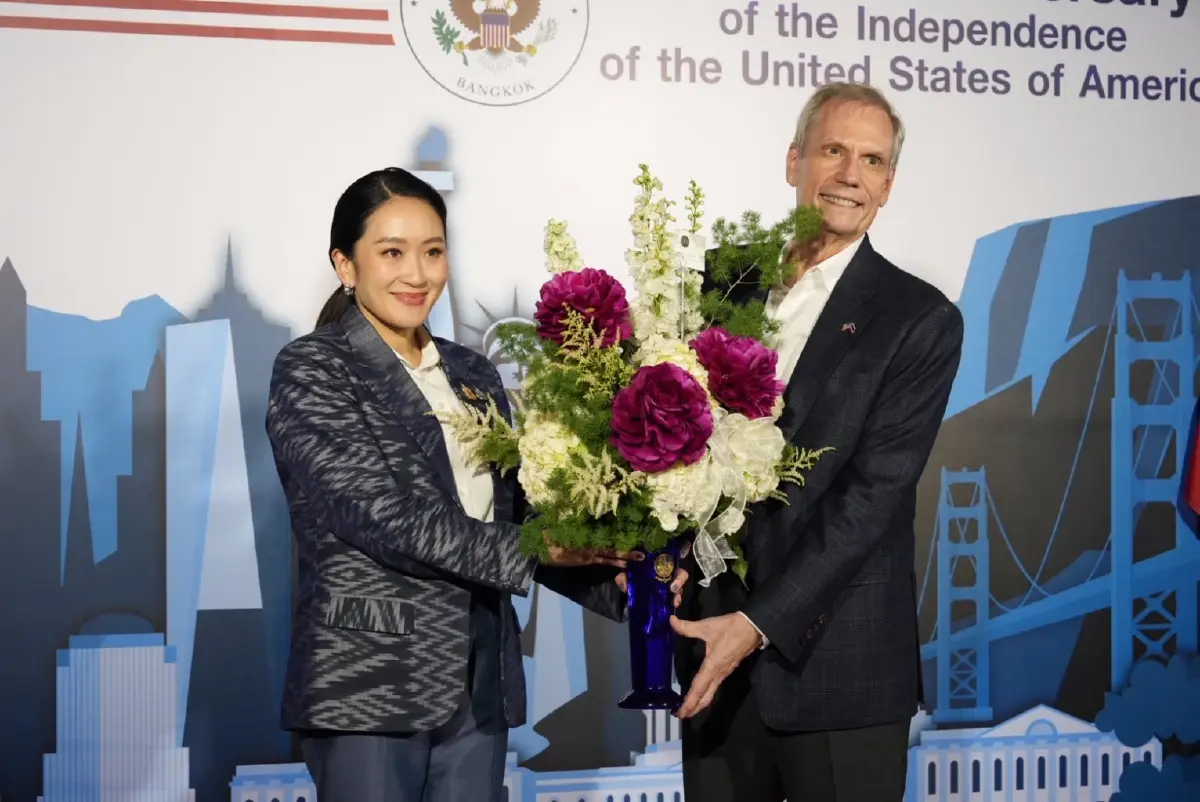 'สถานทูตสหรัฐ' จัดงานวันชาติยิ่งใหญ่ โชว์พลุตระการตา 'นายกฯ อุ๊งอิ๊ง' ร่วมยินดี