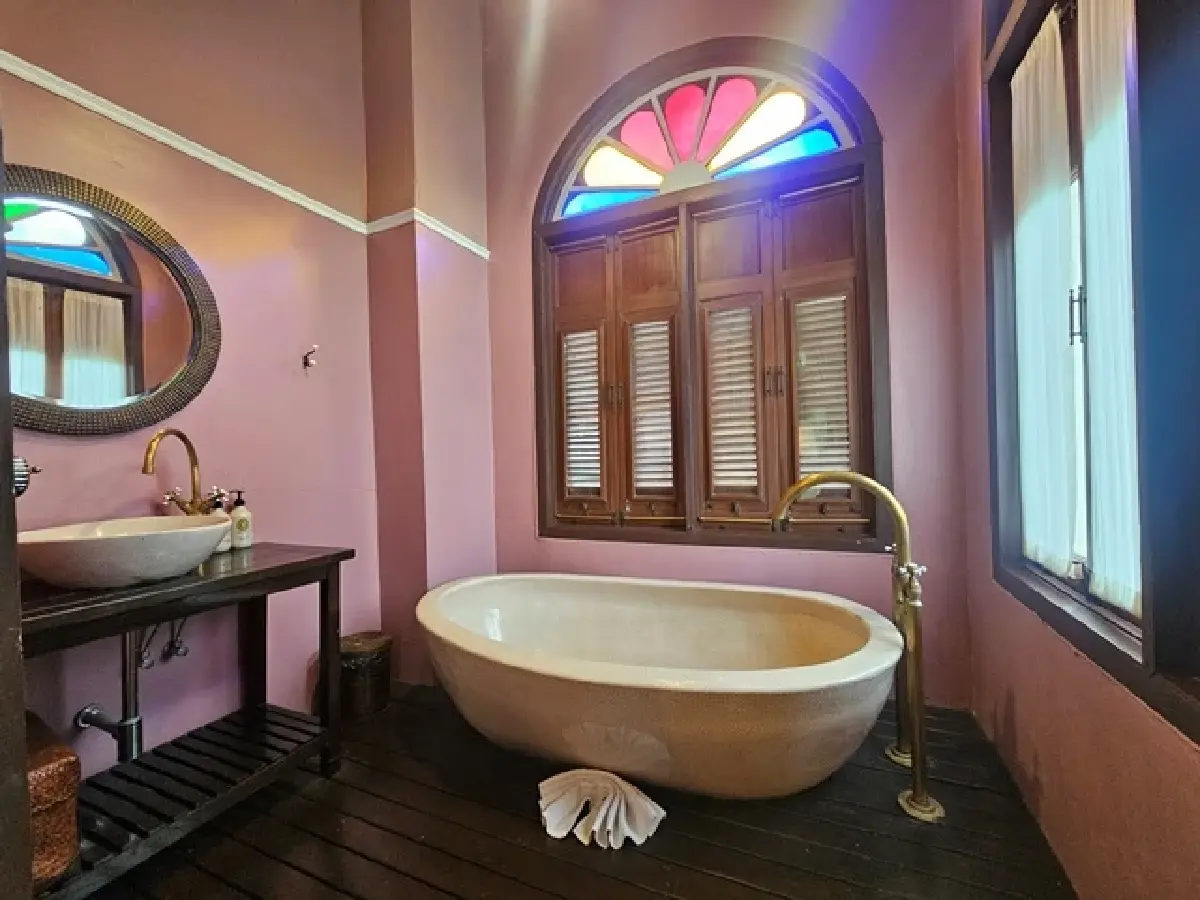 พักกายพักใจ ที่ ‘พระยาพาลาซโซ’ คฤหาสน์แห่งพระยาชลภูมิพานิช