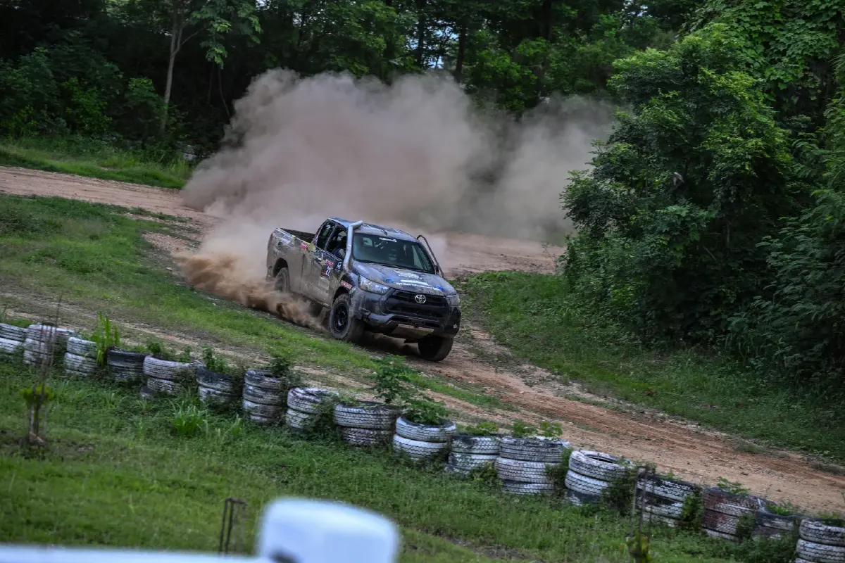 ความมันสายลุย \'TOYOTA HILUX REVO 10 เซียน ประจัญบาน 2025\'