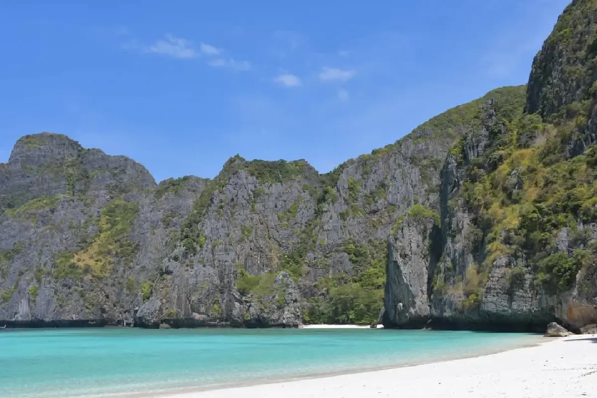 \'อ่าวมาหยา\' คว้าอันดับ 1 ชายหาดที่ถ่ายรูปสวยที่สุดในโลก
