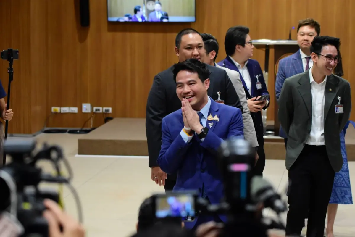 'ภราดร' แถลงลาออก 'รองประธานสภาฯ' หลัง ภท.ถอนตัวร่วมรัฐบาล