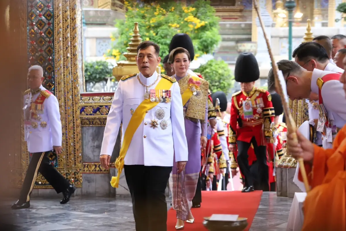 ในหลวง-พระราชินี เสด็จฯ ในการพระราชพิธีเฉลิมพระชนมพรรษาพระราชินี 3 มิ.ย. 68