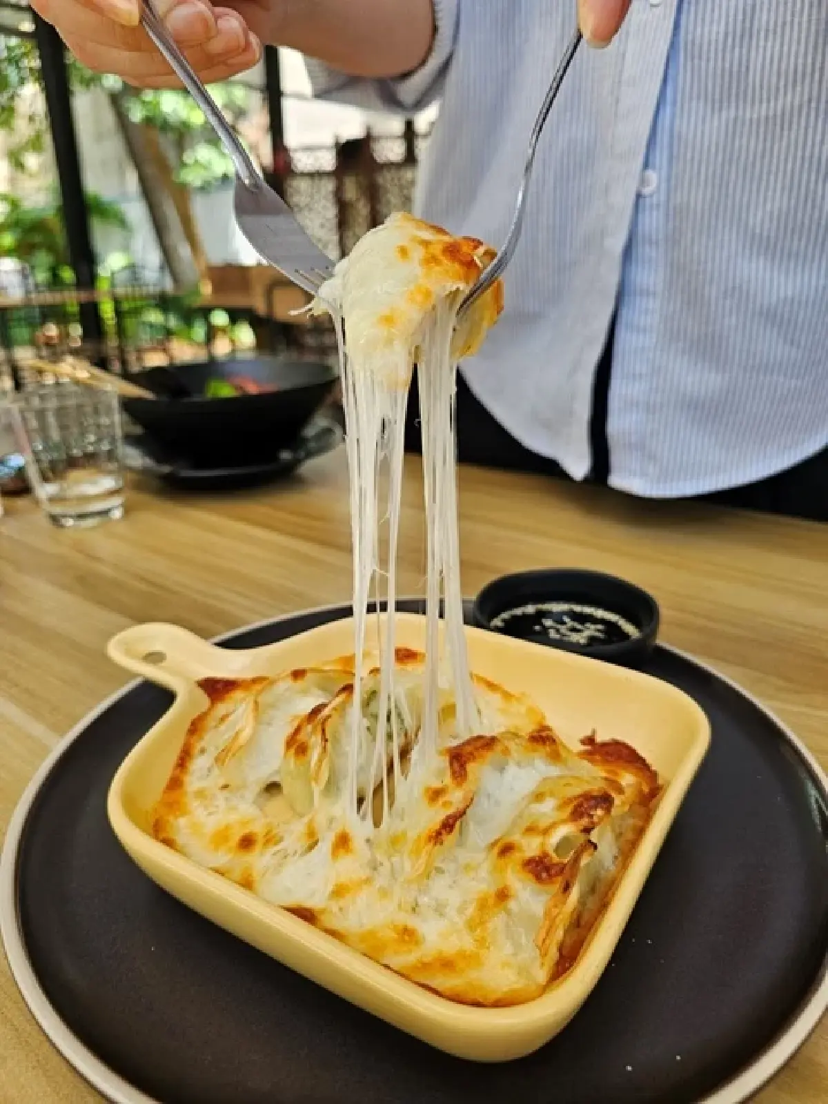 ‘มาม่าต้มยำกุ้ง’ ที่ร้าน ‘มันนาคาเฟ่’ แซ่บ จนต้องขอสูตร