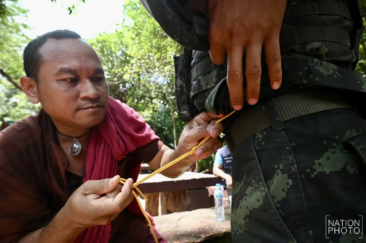 ส่งตรงถึงแนวหน้า มอบตะกรุด-วัตถุมงคล ทหารชายแดน ป้องกันภยันตราย