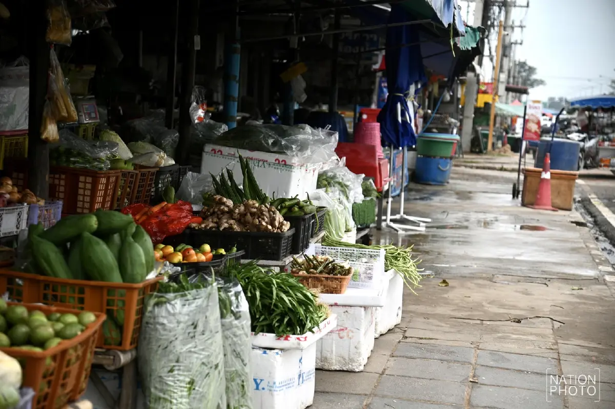 เผยภาพ 'ตลาดช่องจอม' เงียบเหงา หลังปรับเวลาเปิดด่าน 3 วัน/สัปดาห์