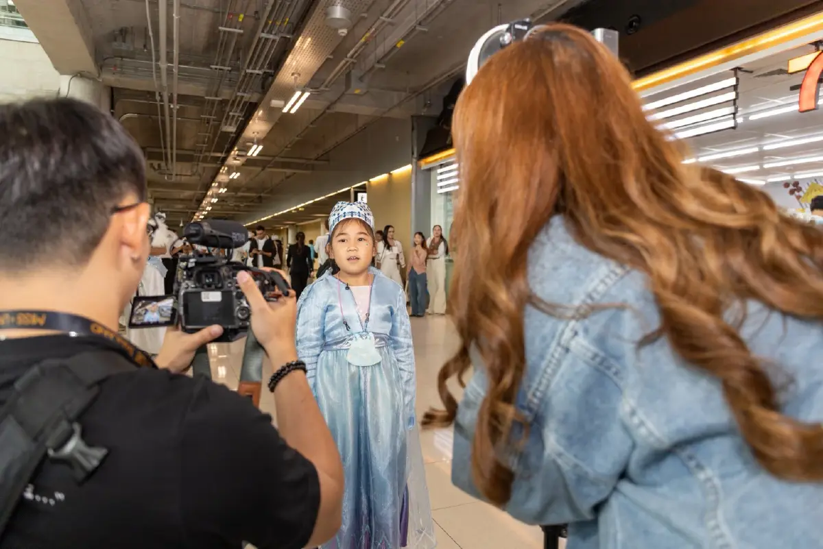 'โอปอล สุชาตา' Miss World 2025 ถึงไทย พร้อมมงฟ้า ฉลองทั่วกรุงเทพฯ