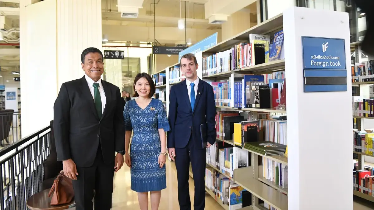 เปิดตัว ‘ชั้นหนังสือยูเครน’ : สะพานวัฒนธรรมสู่ความเข้าใจ