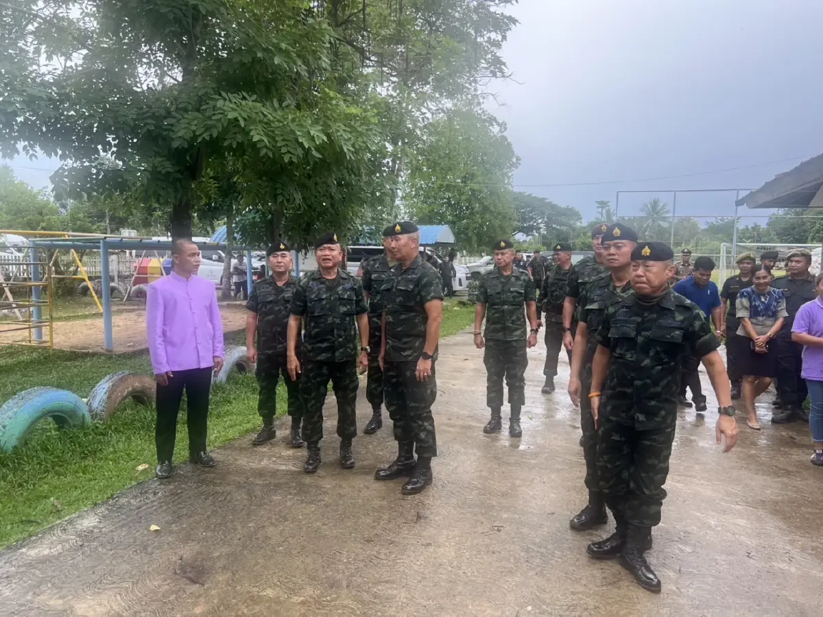 ผบ.ทบ.ตรวจแนวรบชายแดนไทย-กัมพูชา ก่อนถกจีบีซี 14 มิ.ย.นี้