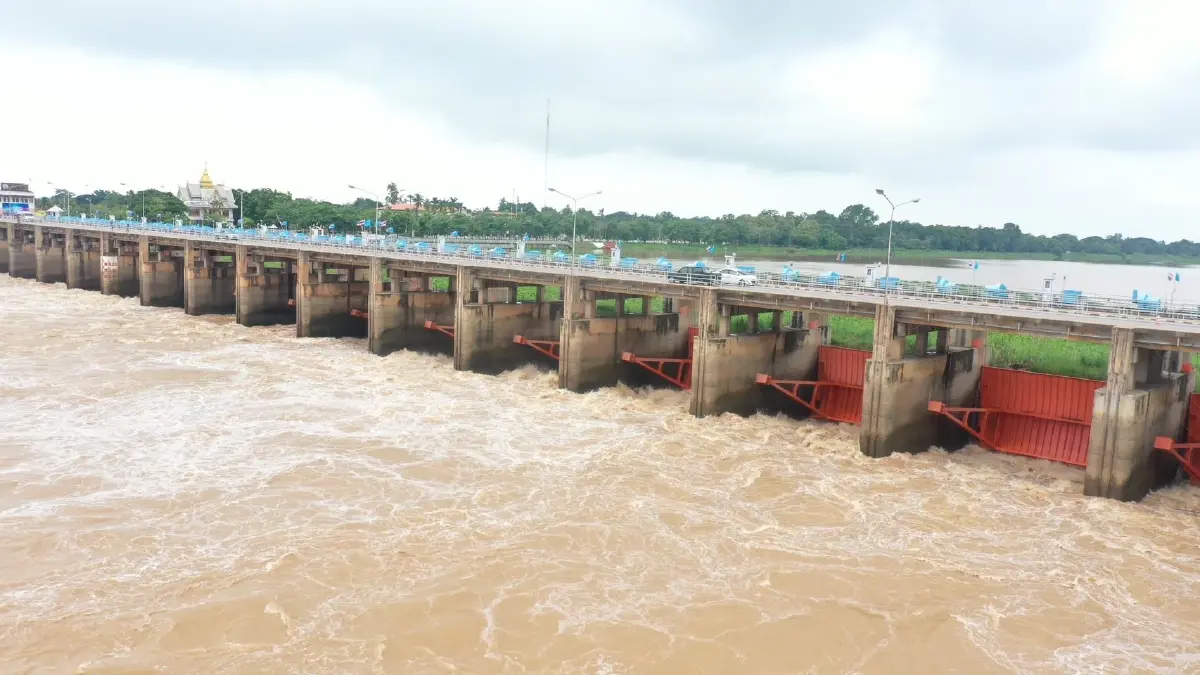 เจ้าพระยาตอนล่าง ระดับน้ำเริ่มทรงตัว กรมชลฯ เฝ้าระวัง 24 ชม.