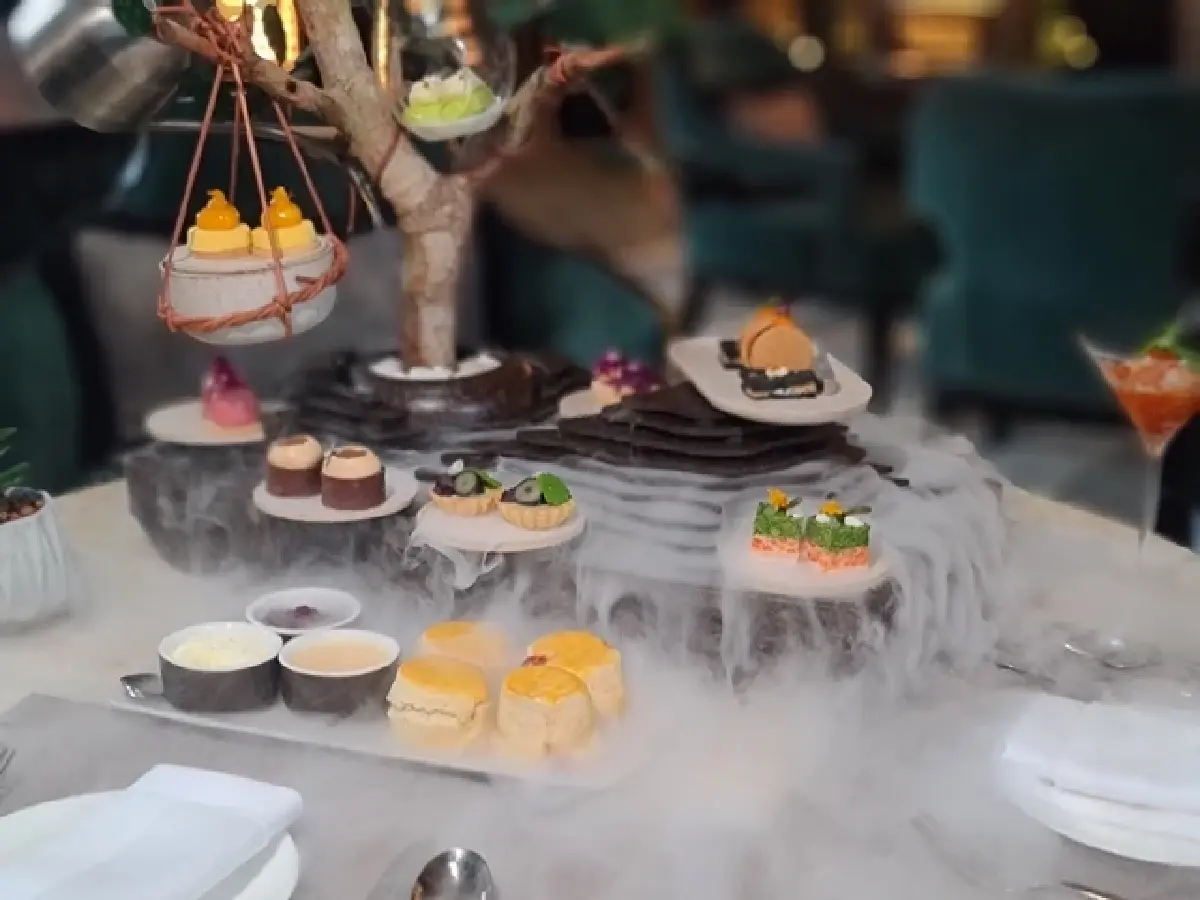 สำรับคาว-หวาน ‘ชุดน้ำชายามบ่าย’ โรงแรมสินธร เคมปินสกี้ กรุงเทพฯ