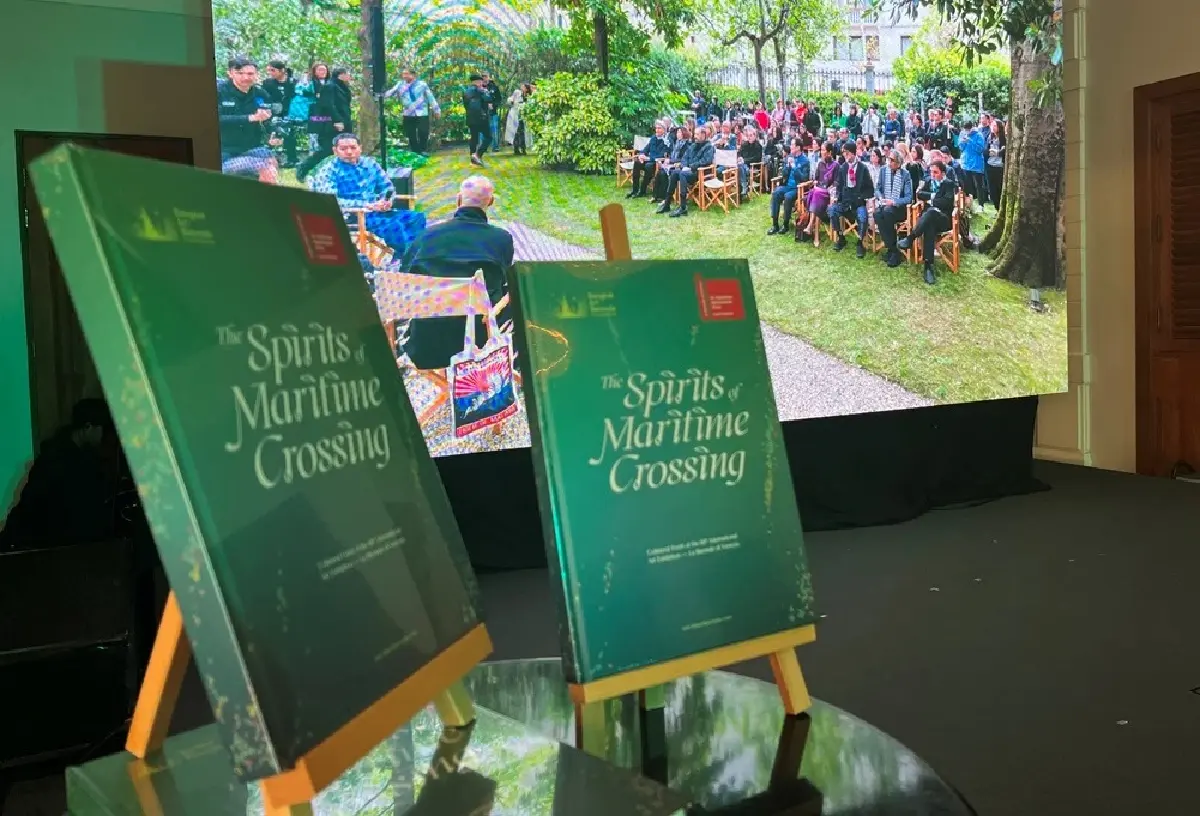 วิญญาณข้ามมหาสมุทร : ศิลปะอาเซียนที่ เวนิส เบียนนาเล่ ฉบับหนังสือ