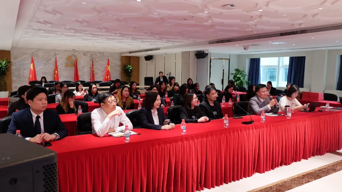 16 นิสิตนักศึกษา จุฬาฯ-เอแบค บินดูงานที่จีน กับโครงการ CP CUP