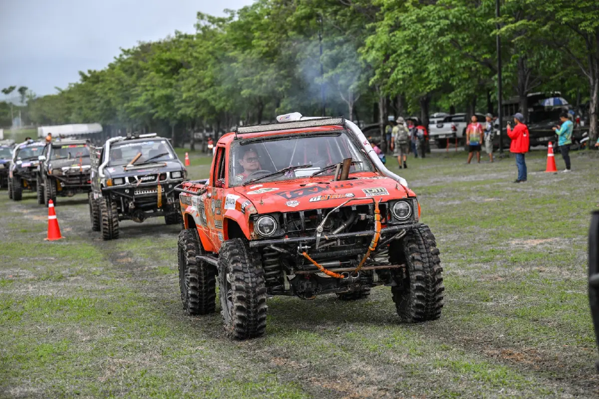 ความมันสายลุย \'TOYOTA HILUX REVO 10 เซียน ประจัญบาน 2025\'