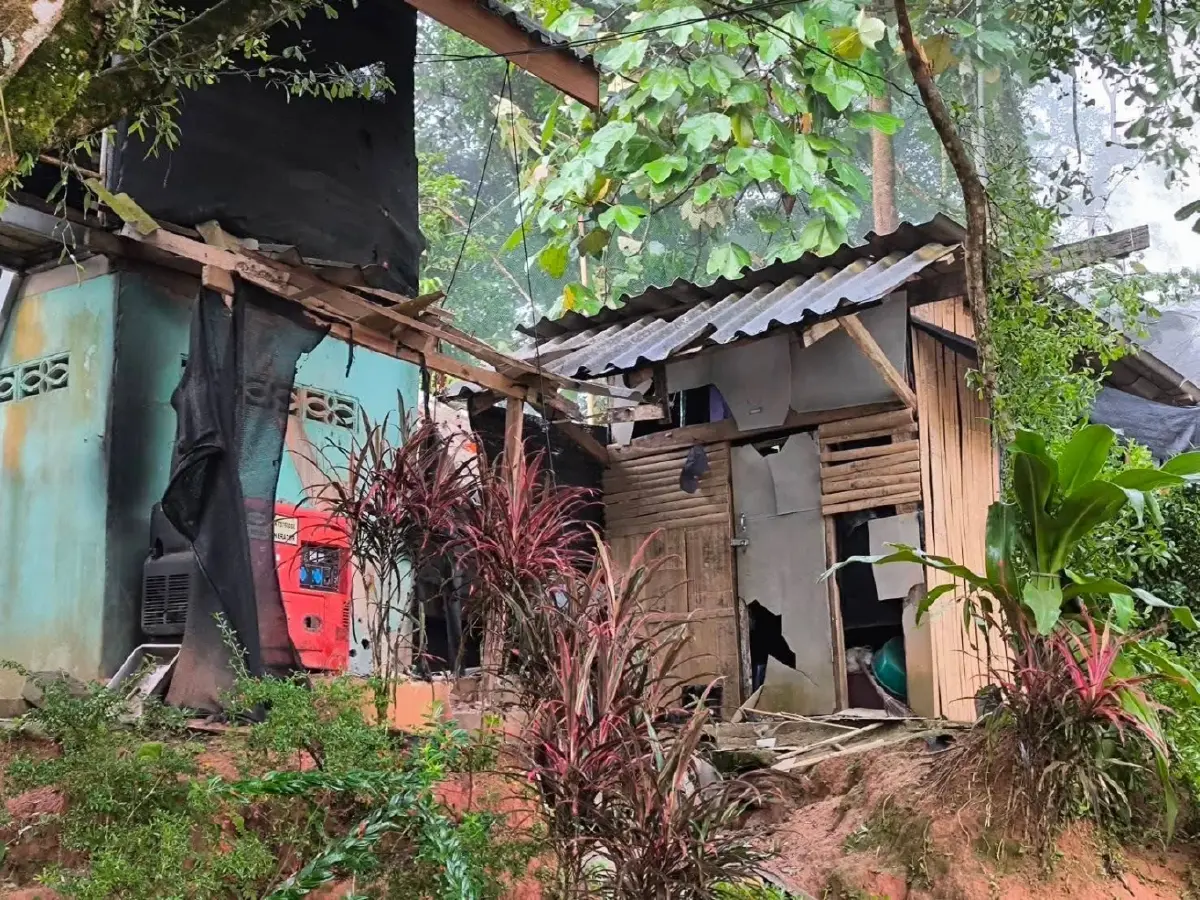 ด่วน คนร้ายบุกโจมตีฐานปฏิบัติการ ชคต.เกียร์ จ.นราธิวาส จนท.เจ็บ 2