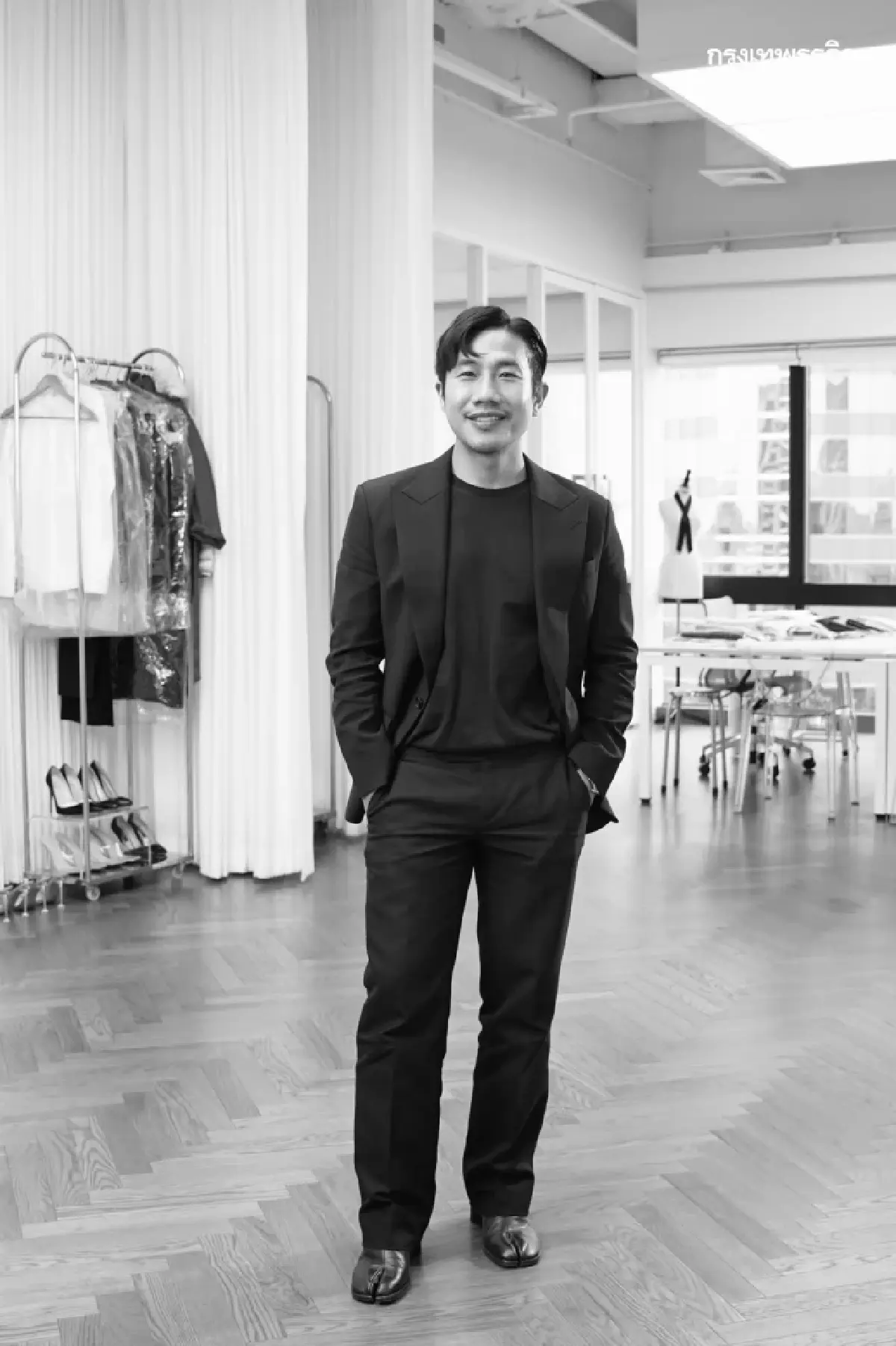 ‘เล่าเรื่อง’ ความเป็นผู้นำ ผ่าน ‘เรื่องเล่า’ ของเสื้อผ้าจาก Poem