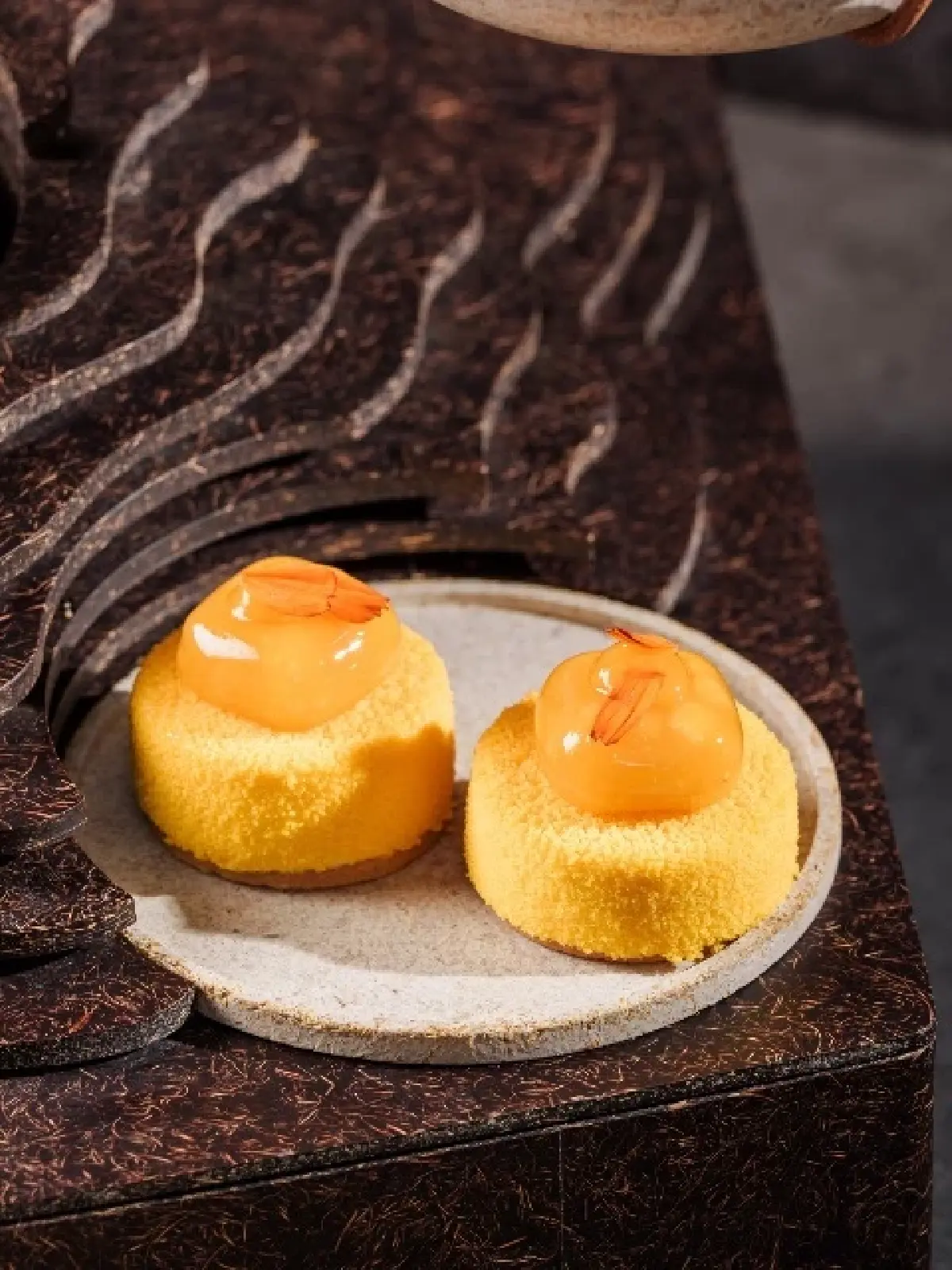 สำรับคาว-หวาน ‘ชุดน้ำชายามบ่าย’ โรงแรมสินธร เคมปินสกี้ กรุงเทพฯ