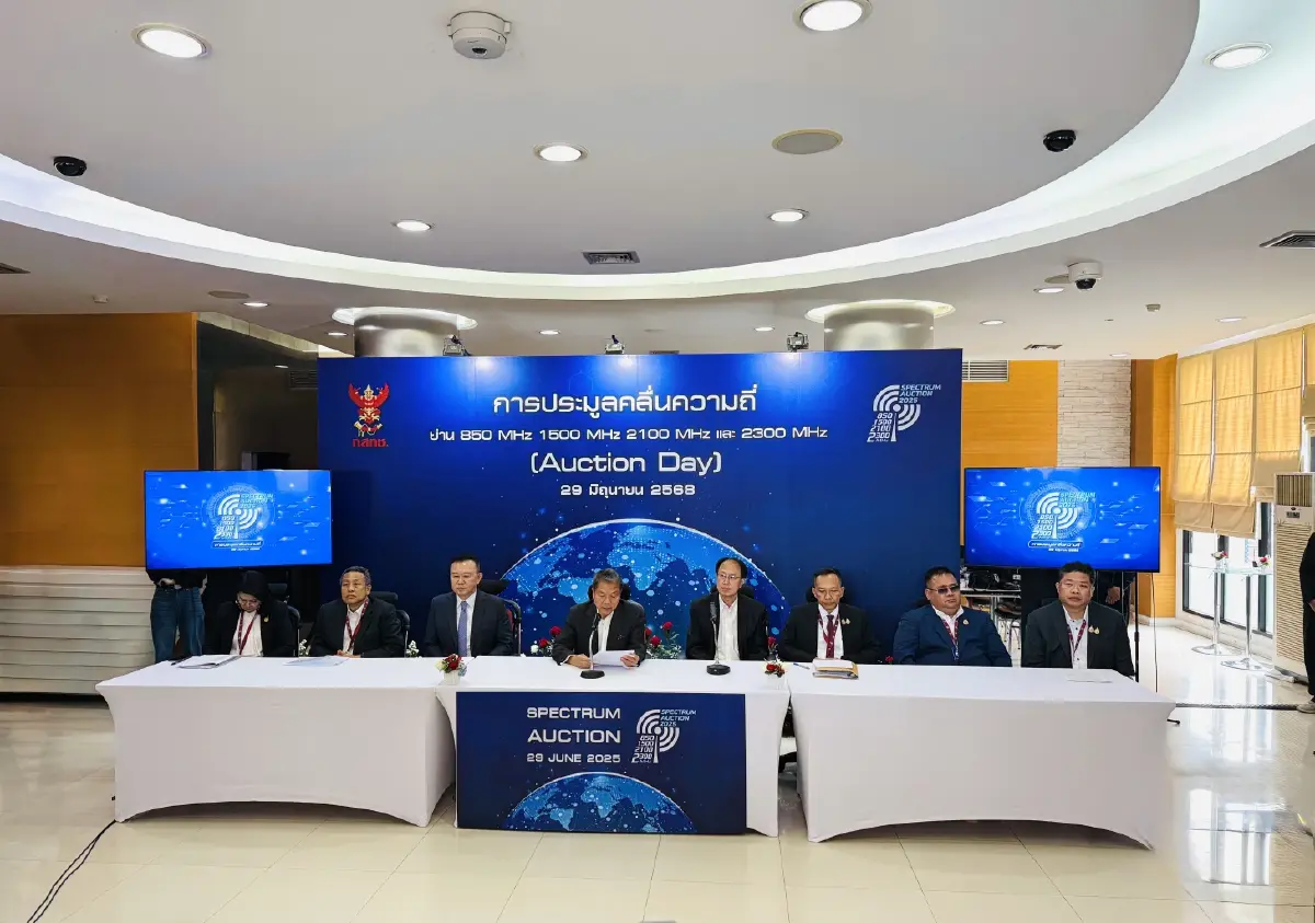 AIS ซิว 2100 MHz ส่วน TRUE คว้า 2 คลื่น 2300-1500 MHz ทำยอดรวม 4.1 หมื่นล้าน