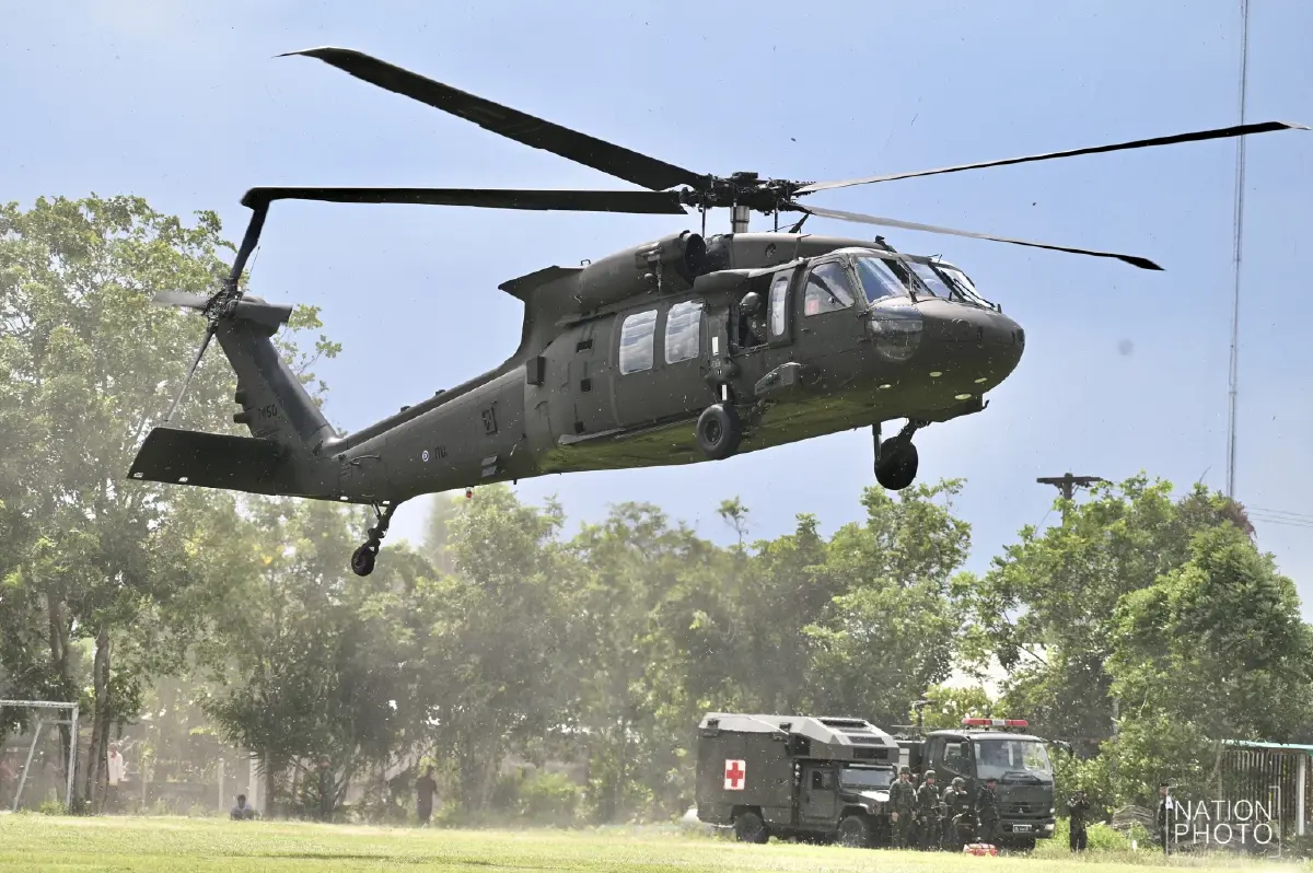 ผบ.ทบ. บินด่วนลงสุรินทร์ เกาะติดสถานการณ์ชายแดนไทย-กัมพูชา