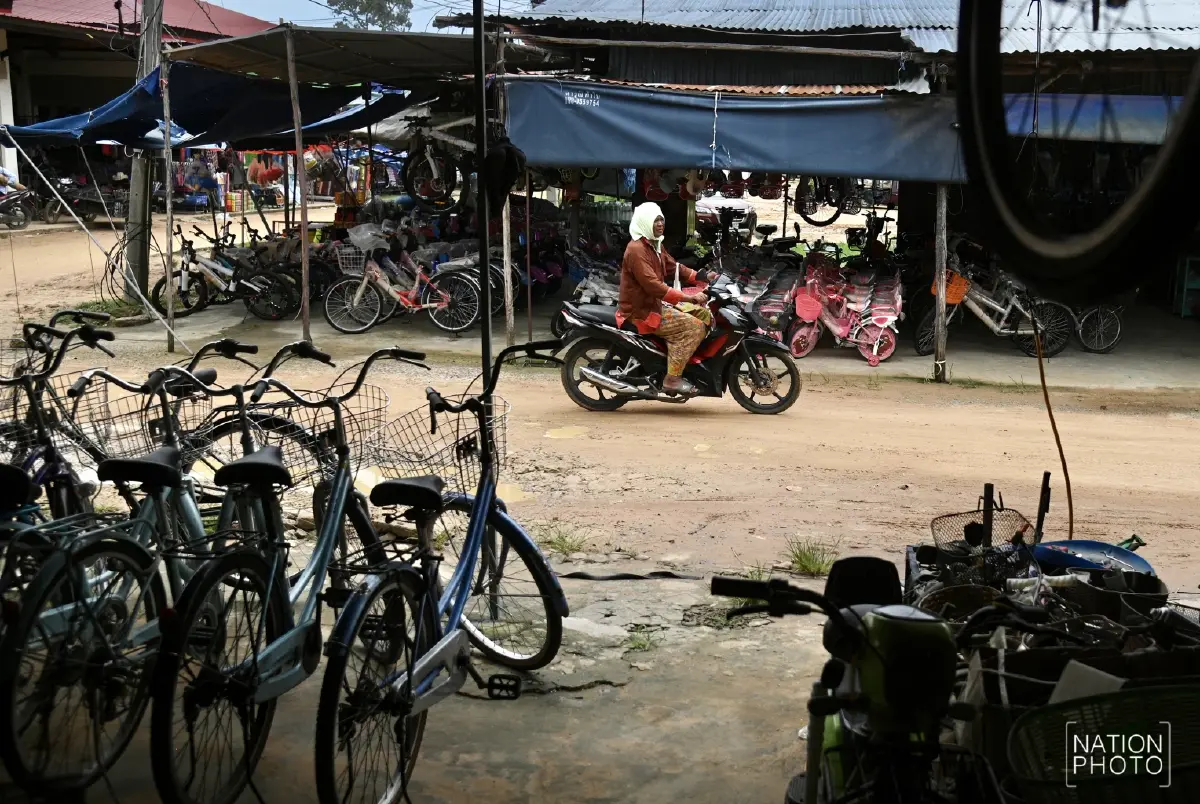 เผยภาพ 'ตลาดช่องจอม' เงียบเหงา หลังปรับเวลาเปิดด่าน 3 วัน/สัปดาห์