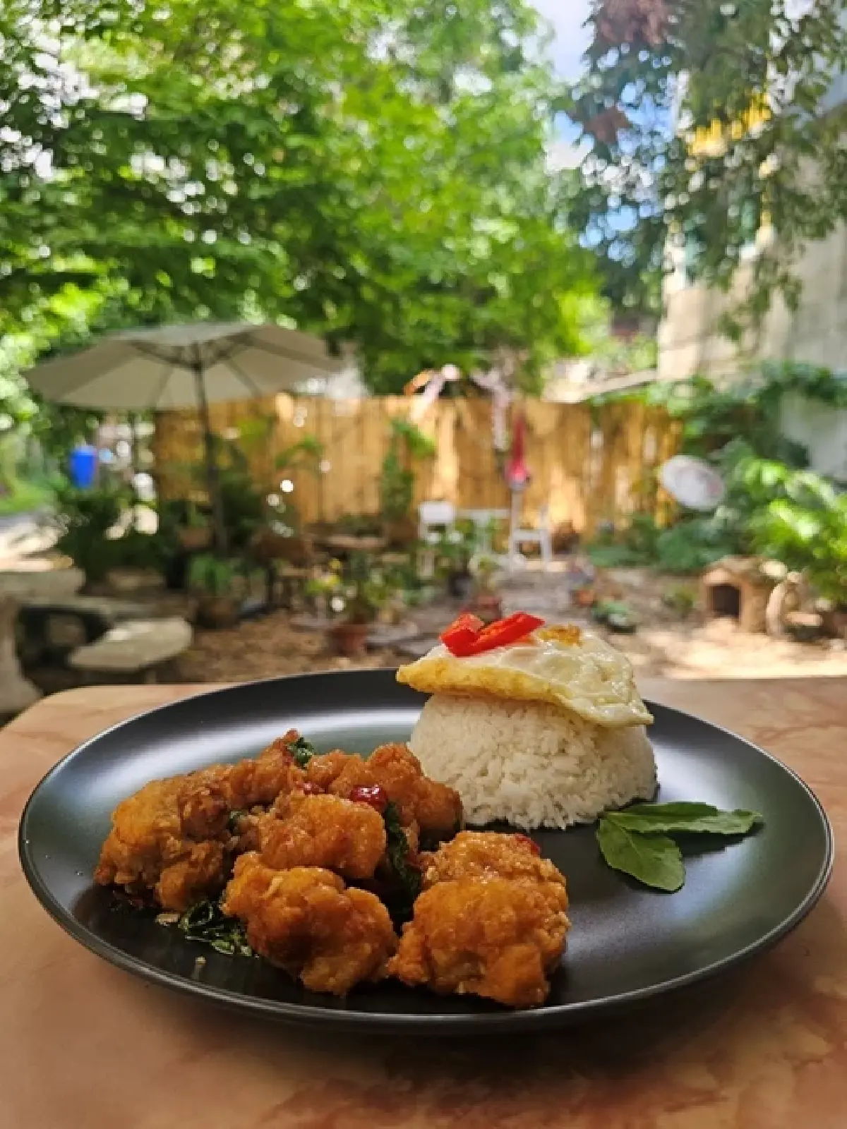 ‘มาม่าต้มยำกุ้ง’ ที่ร้าน ‘มันนาคาเฟ่’ แซ่บ จนต้องขอสูตร