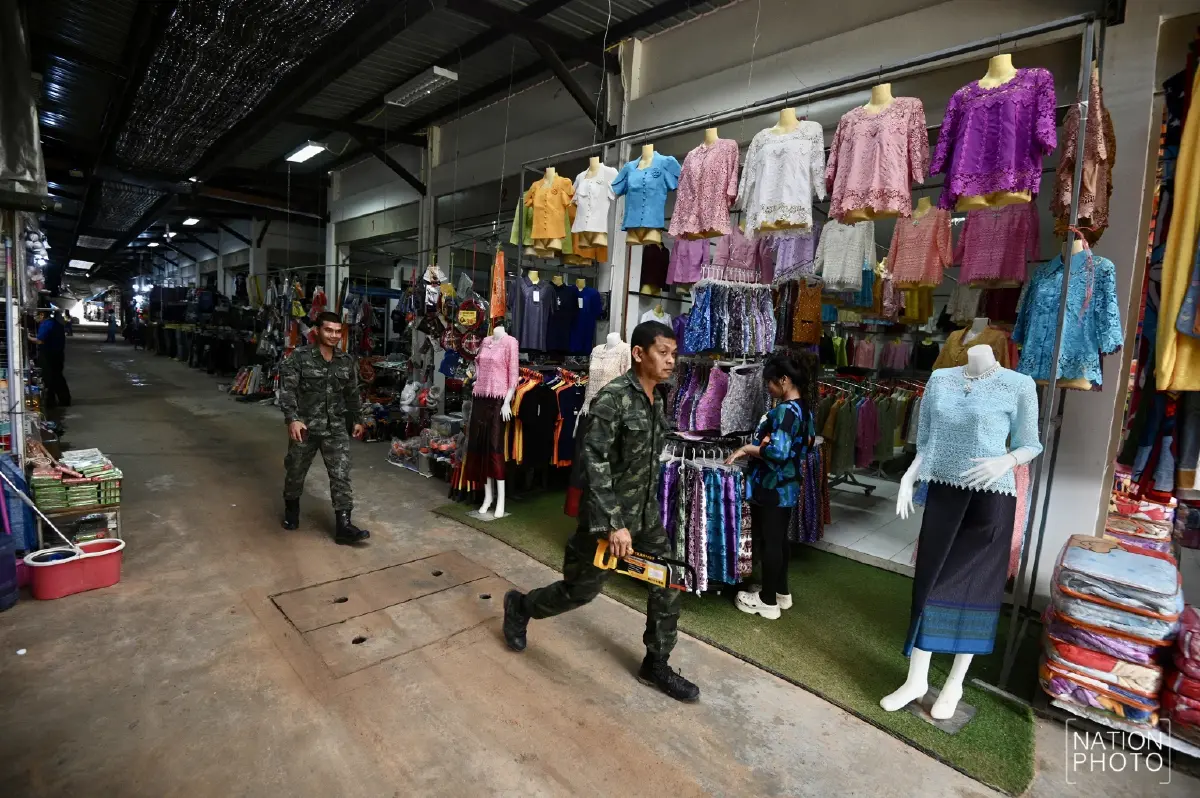 เผยภาพ 'ตลาดช่องจอม' เงียบเหงา หลังปรับเวลาเปิดด่าน 3 วัน/สัปดาห์