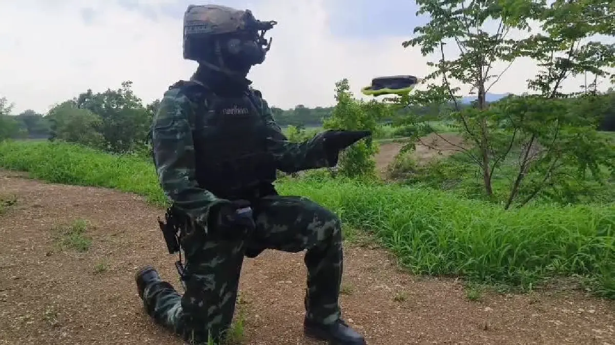 หน่วยจู่โจมรบพิเศษ  ฝึกทบทวนรูปขบวนเคลื่อนที่ หนุนภารกิจทบ.