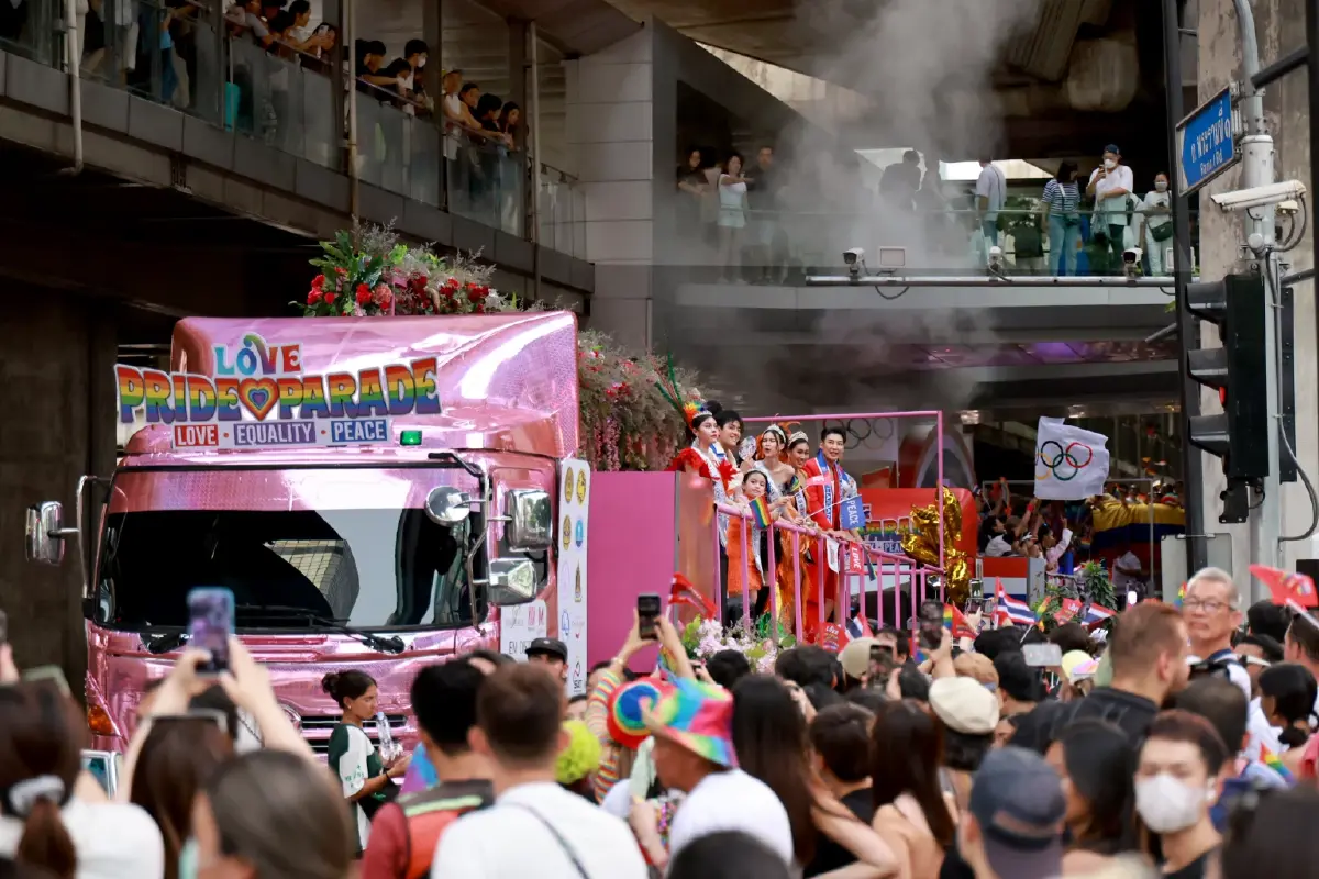 เอ็ม ดิสทริค ฉลอง Pride Month ตลอดเดือนมิถุนายน จัดเต็มกิจกรรม - พาเหรดสีรุ้ง