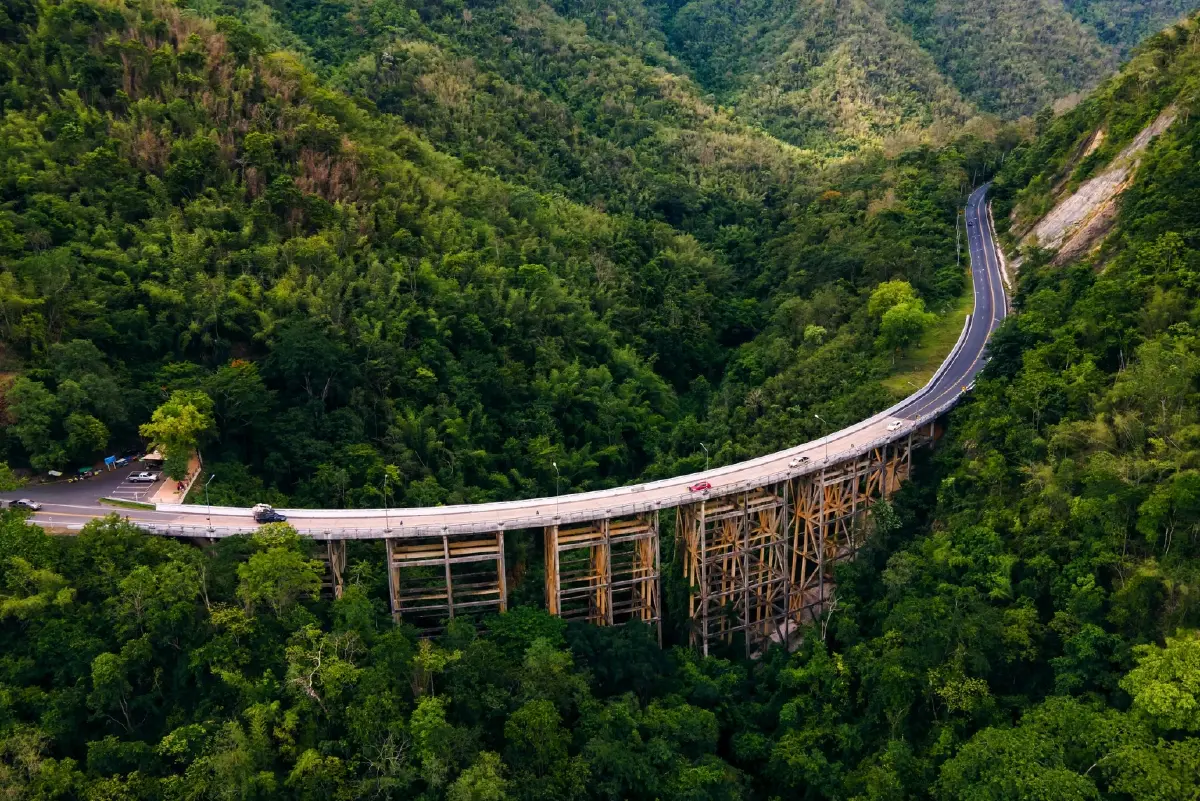 ชวนเช็กอิน 'สะพานพ่อขุนผาเมือง' สะพานกลางหุบเขา ชมวิวได้ 360 องศา