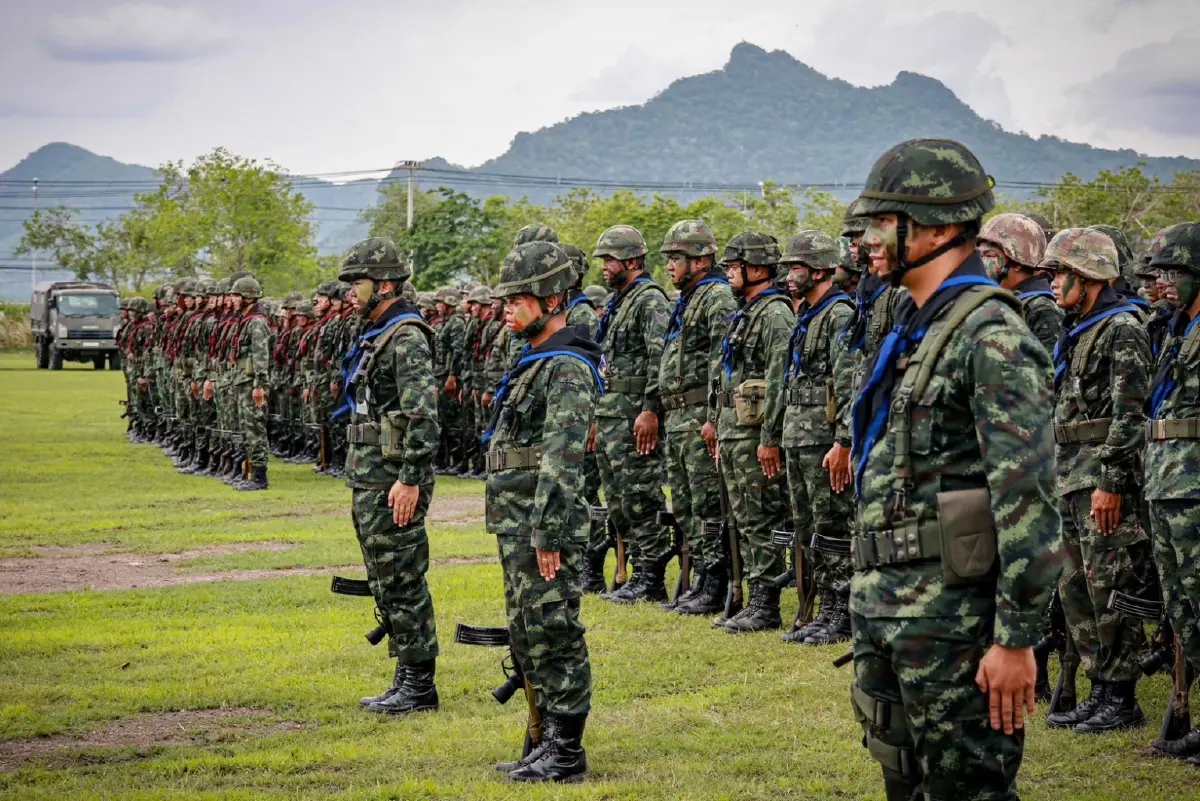 พรึ่บ! กองพลทหารปืนใหญ่ ตรวจสภาพความพร้อมรบ