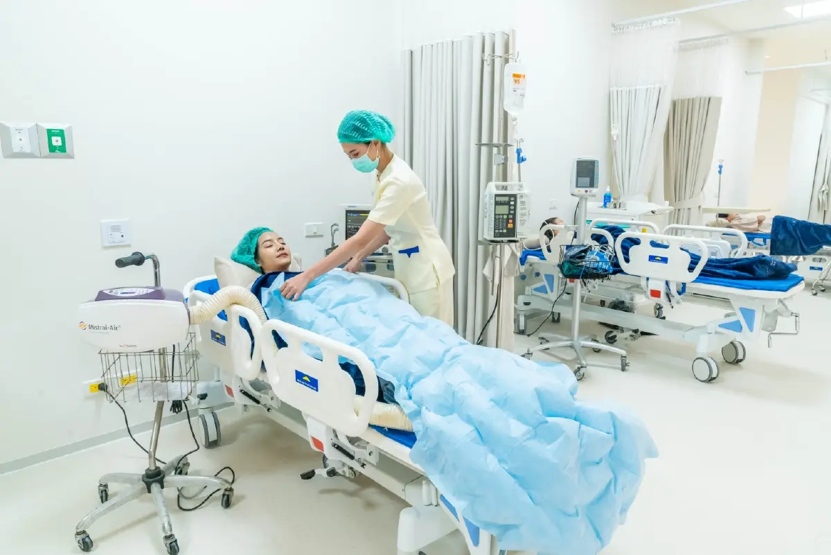 รพ.เอเอ็มฯ นำเทรนด์! ศัลยกรรมตกแต่ง มาตรฐานสากล เจาะลูกค้าต่างชาติ