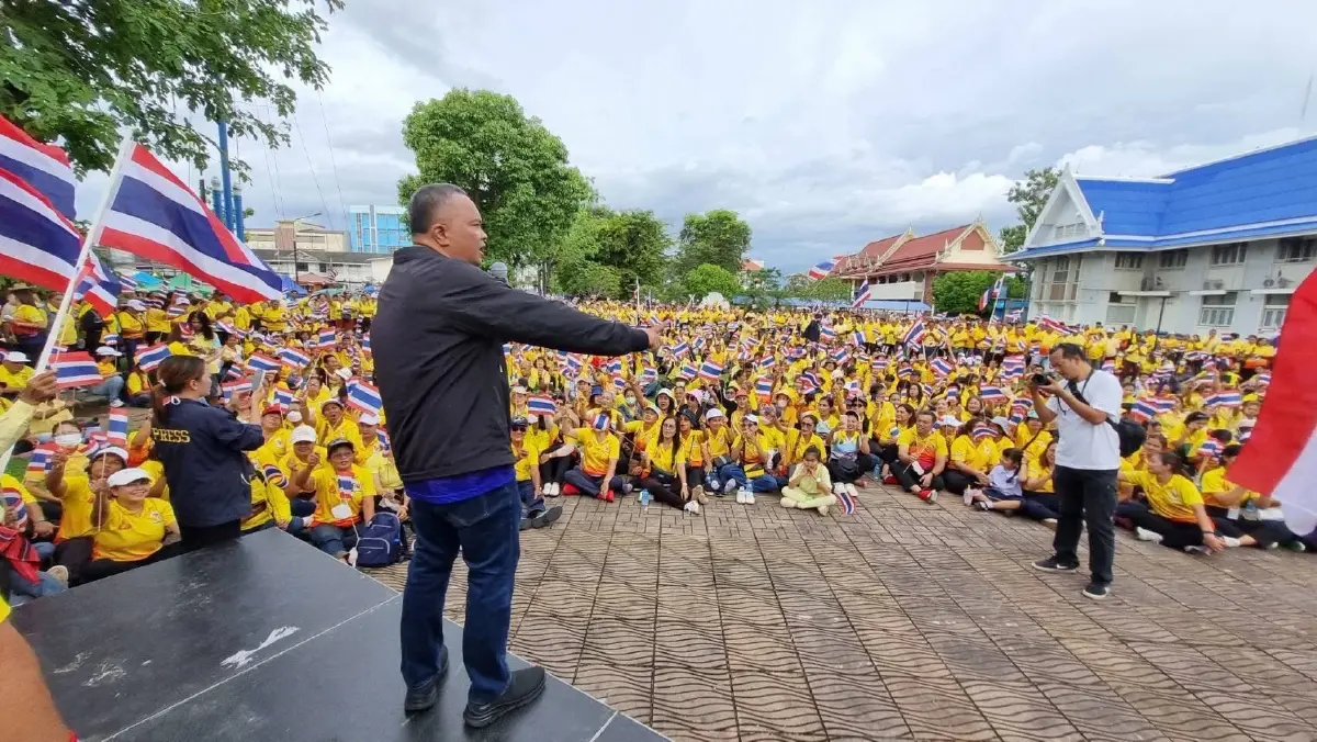 สลาย 'ดีเอ็นเอลุงตู่' ส่อง 3 ก๊วน 'พี - ขิง' รอเก็บฉาก