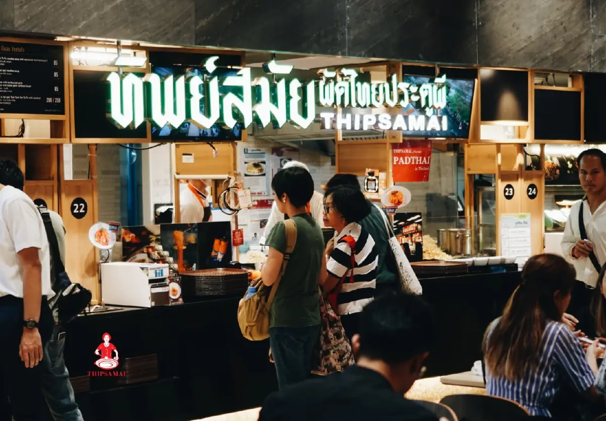 ‘ผัดไทยประตูผี’ ทำเงินไป ‘54 ล้านบาท’ มองพนักงานคือผู้มีพระคุณ โปะหนี้กยศ. แบ่งยอดขายให้ด้วย