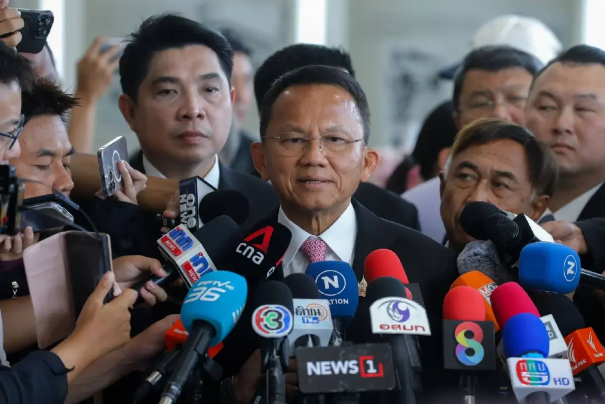 ‘สมศักดิ์’ ลั่นไม่ได้ขู่ ‘แพทยสภา’ ก่อนโหวตปมแพทย์เกี่ยวทักษิณ รักษาชั้น 14