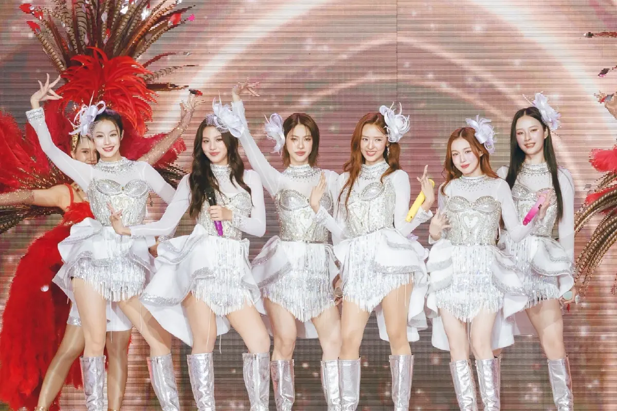 'BLUSH BLOSSOM FAN FEST' 10 สาว 'GMMTV' เสิร์ฟโชว์ 2 วัน ติดเทรนด์โลกอันดับ 1