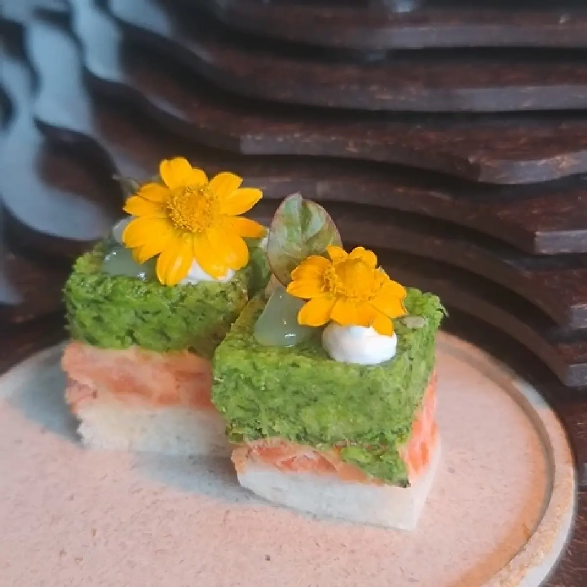 สำรับคาว-หวาน ‘ชุดน้ำชายามบ่าย’ โรงแรมสินธร เคมปินสกี้ กรุงเทพฯ