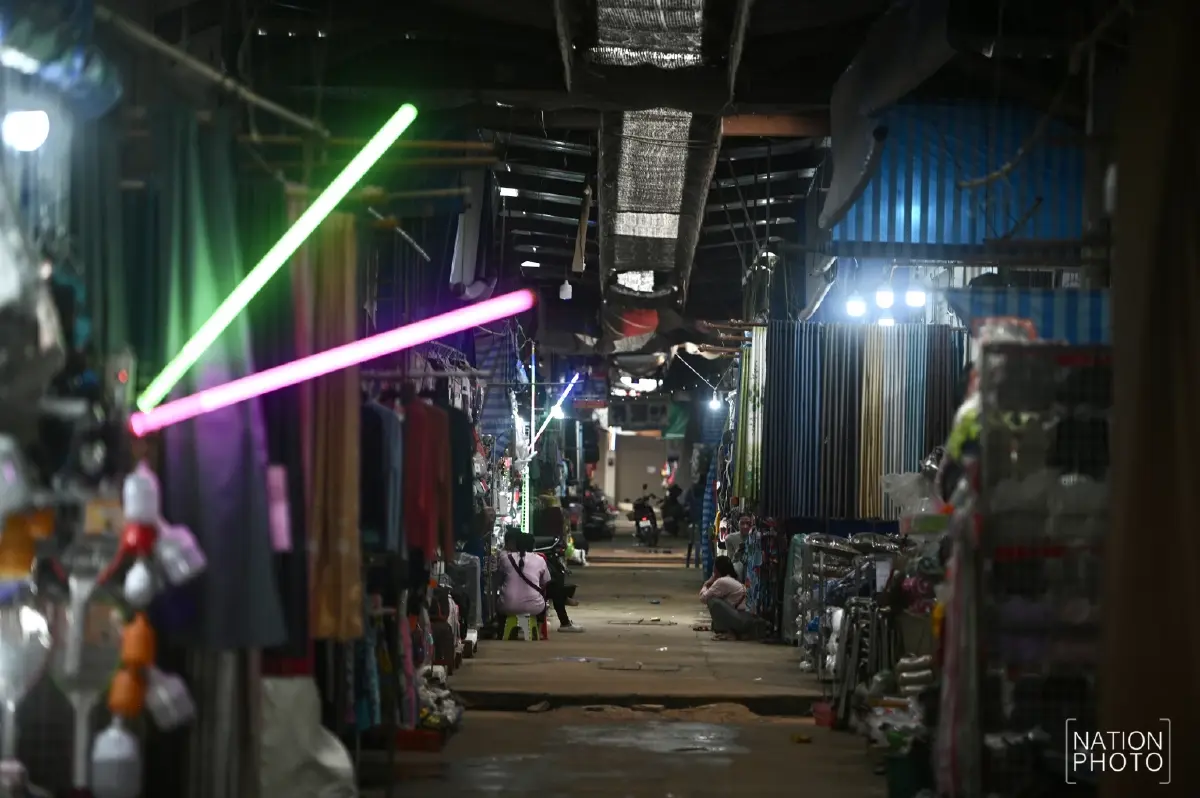 เผยภาพ 'ตลาดช่องจอม' เงียบเหงา หลังปรับเวลาเปิดด่าน 3 วัน/สัปดาห์