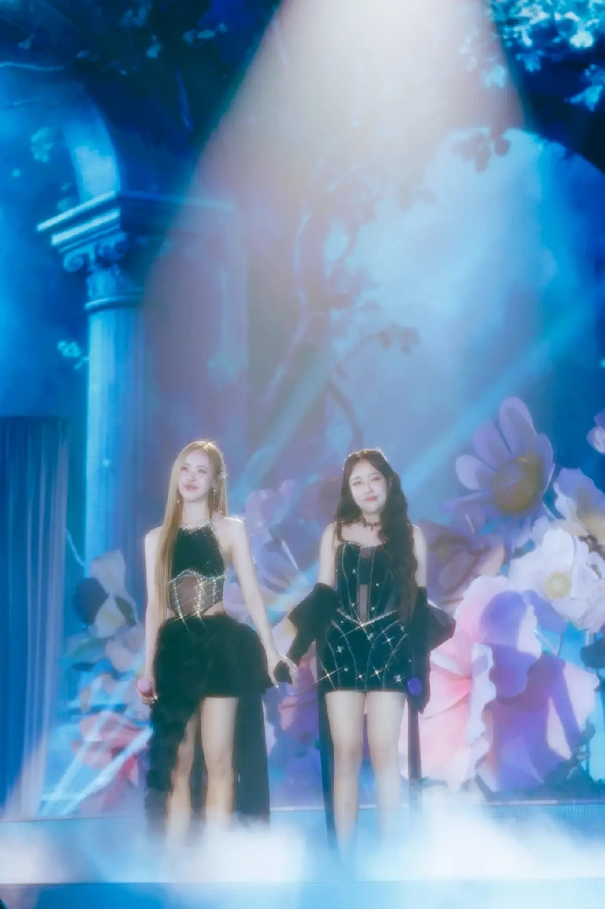 'BLUSH BLOSSOM FAN FEST' 10 สาว 'GMMTV' เสิร์ฟโชว์ 2 วัน ติดเทรนด์โลกอันดับ 1